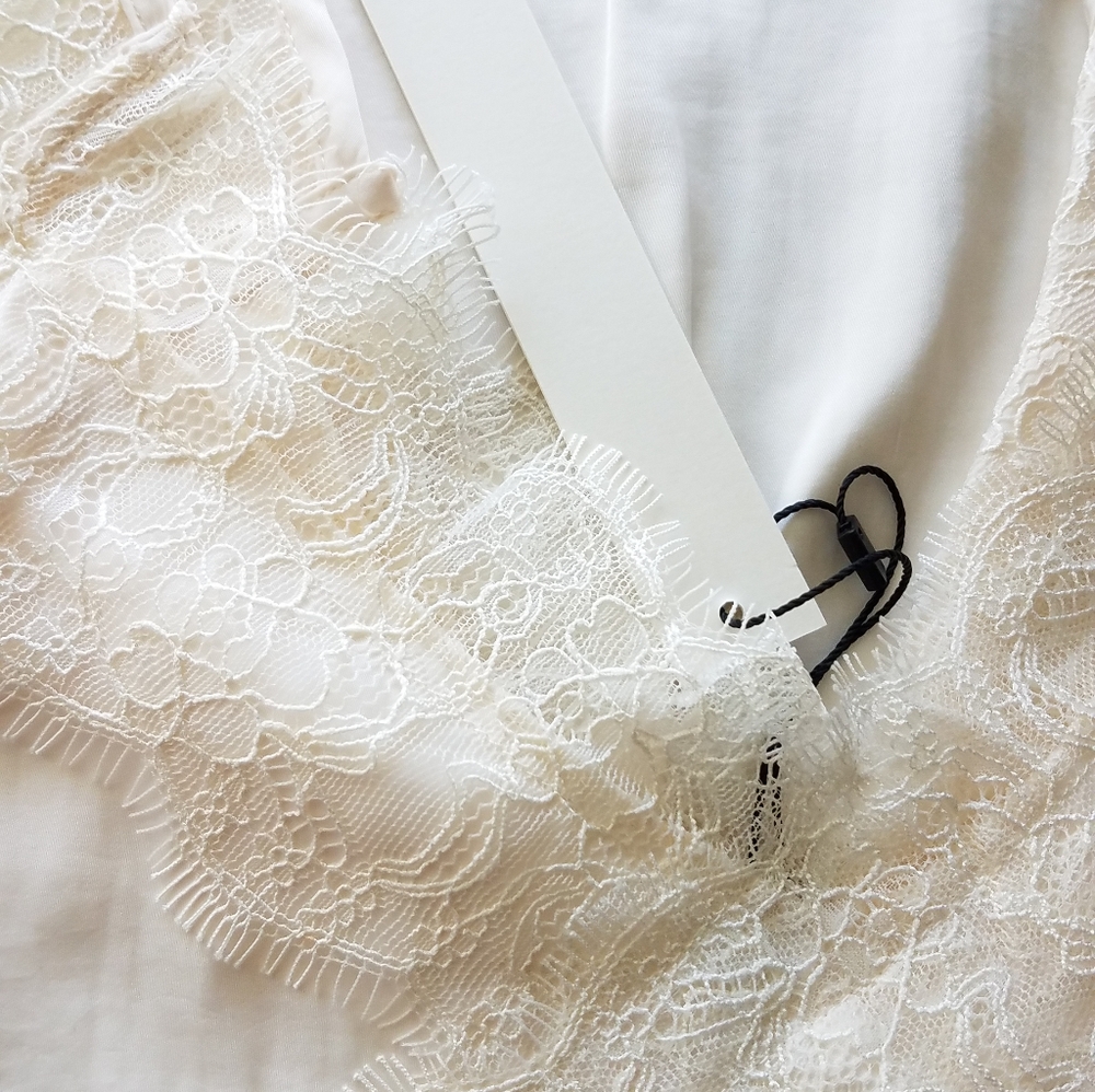 Vici Love Language Ecru lace camisole - Picture 2 of 6